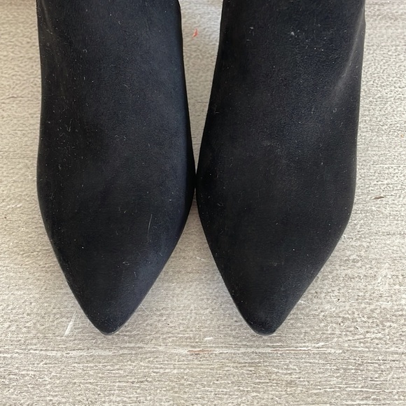 Ann Marino By Bettye Muller Black Heel Ankle Booties, Size 7 - Picture 9 of 9